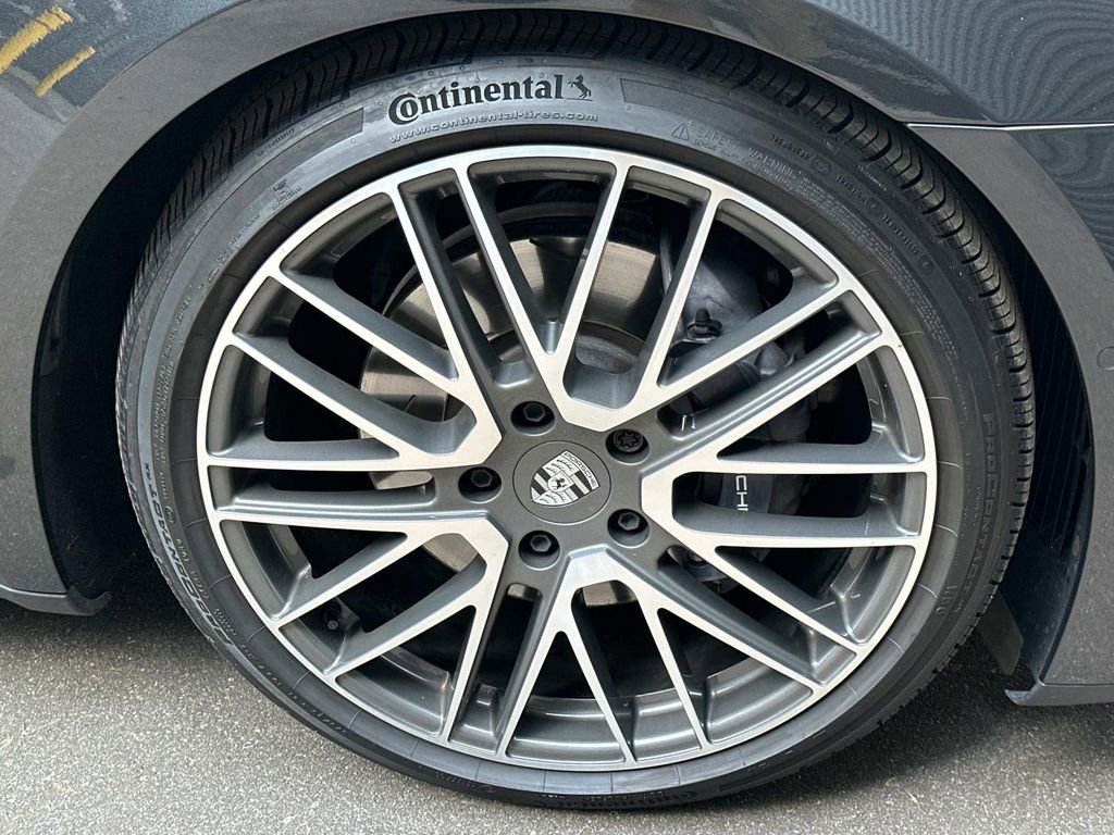 Certified 2024 Porsche Panamera 4 image 10