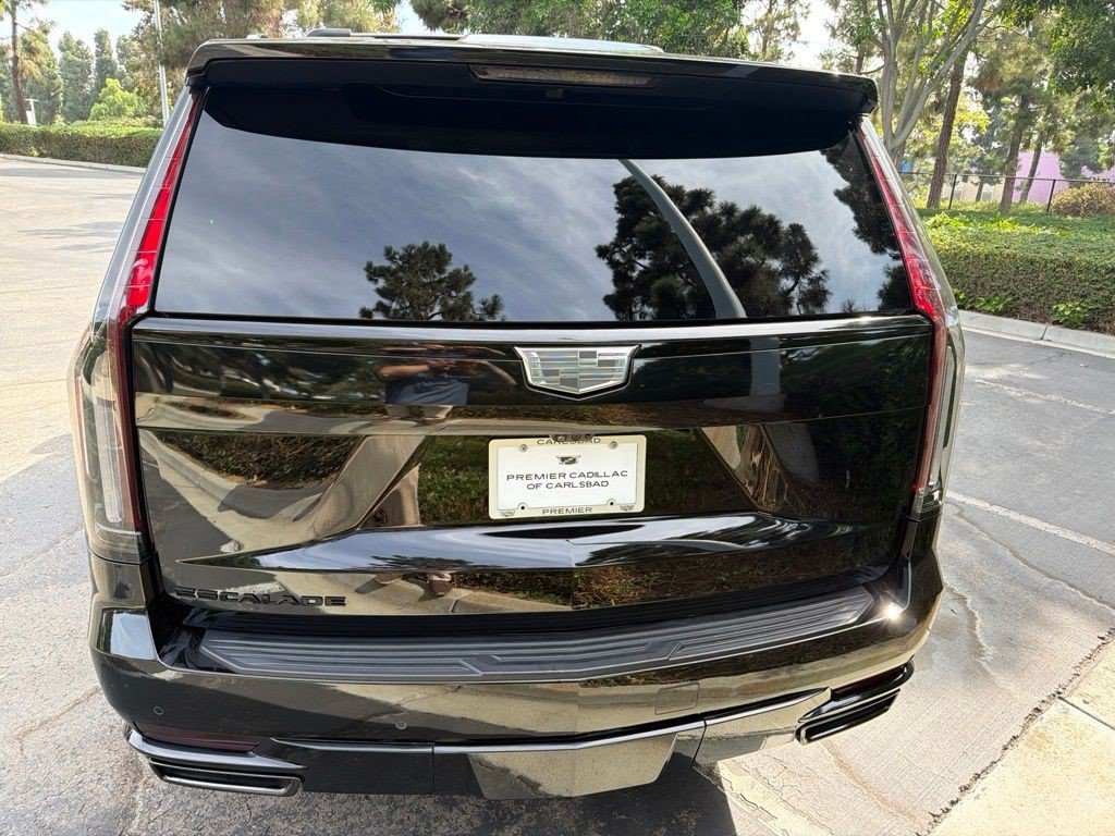 Certified 2024 Cadillac Escalade ESV Sport Platinum w/ LPO, ONYX Package AWD/4WD image 5
