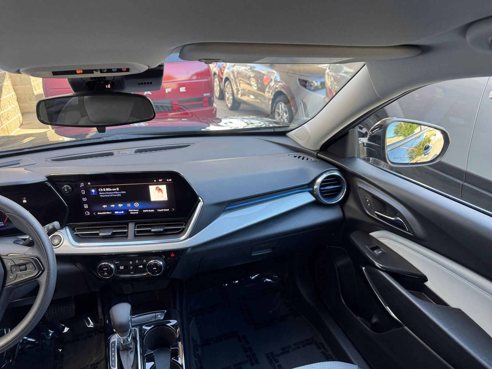 Used 2025 Chevrolet Trax LT image 35