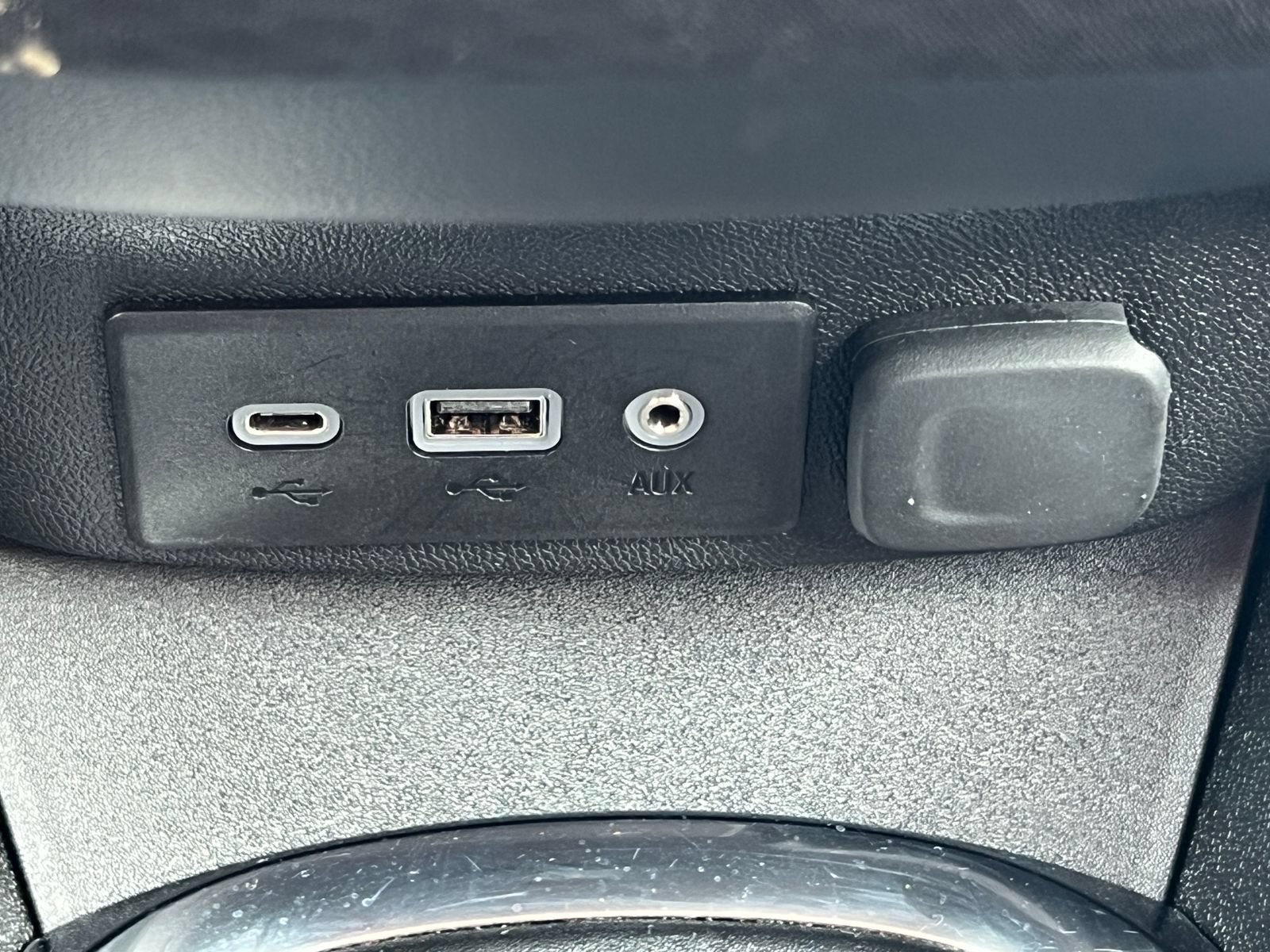 Used 2025 Chevrolet Malibu LT FWD image 24