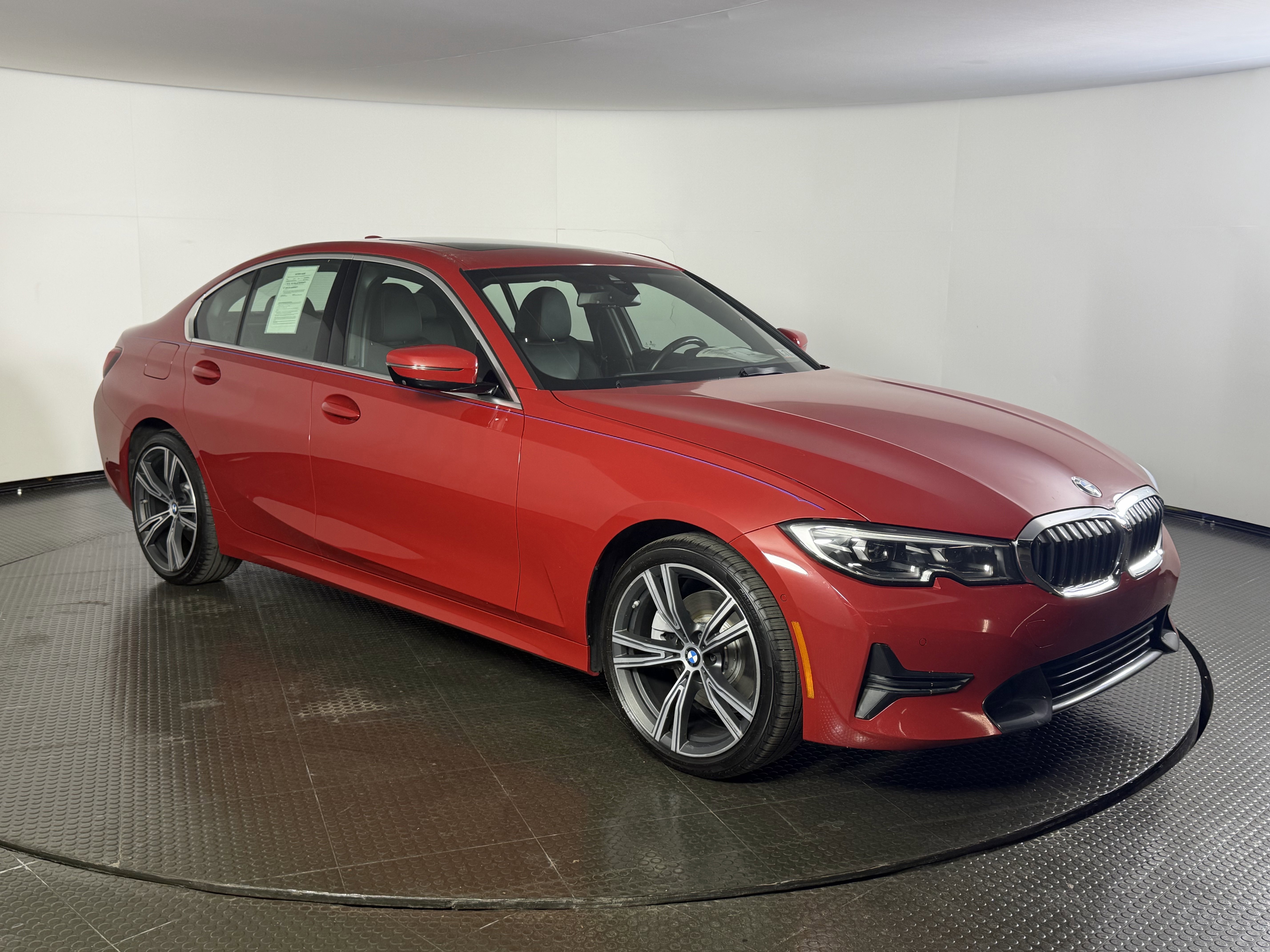 Used 2020 BMW 330i xDrive Sedan w/ Premium Package AWD/4WD image 3