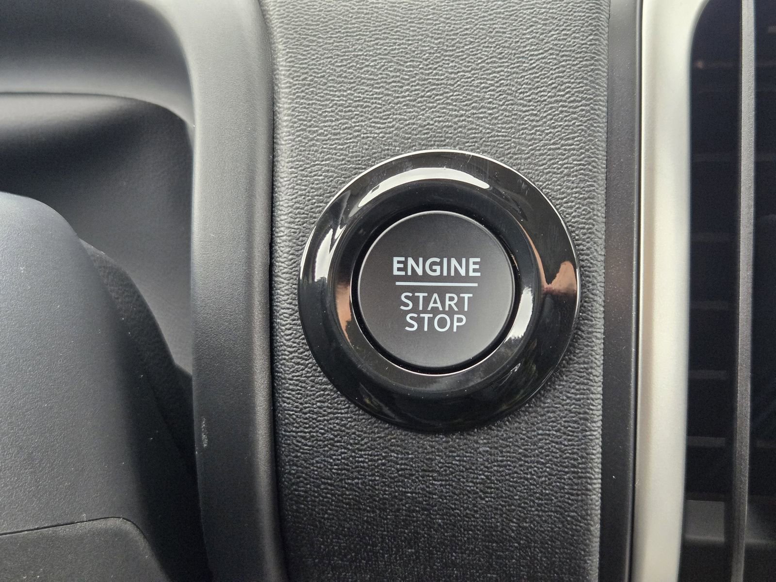 New 2026 Ford Expedition Active RWD image 22