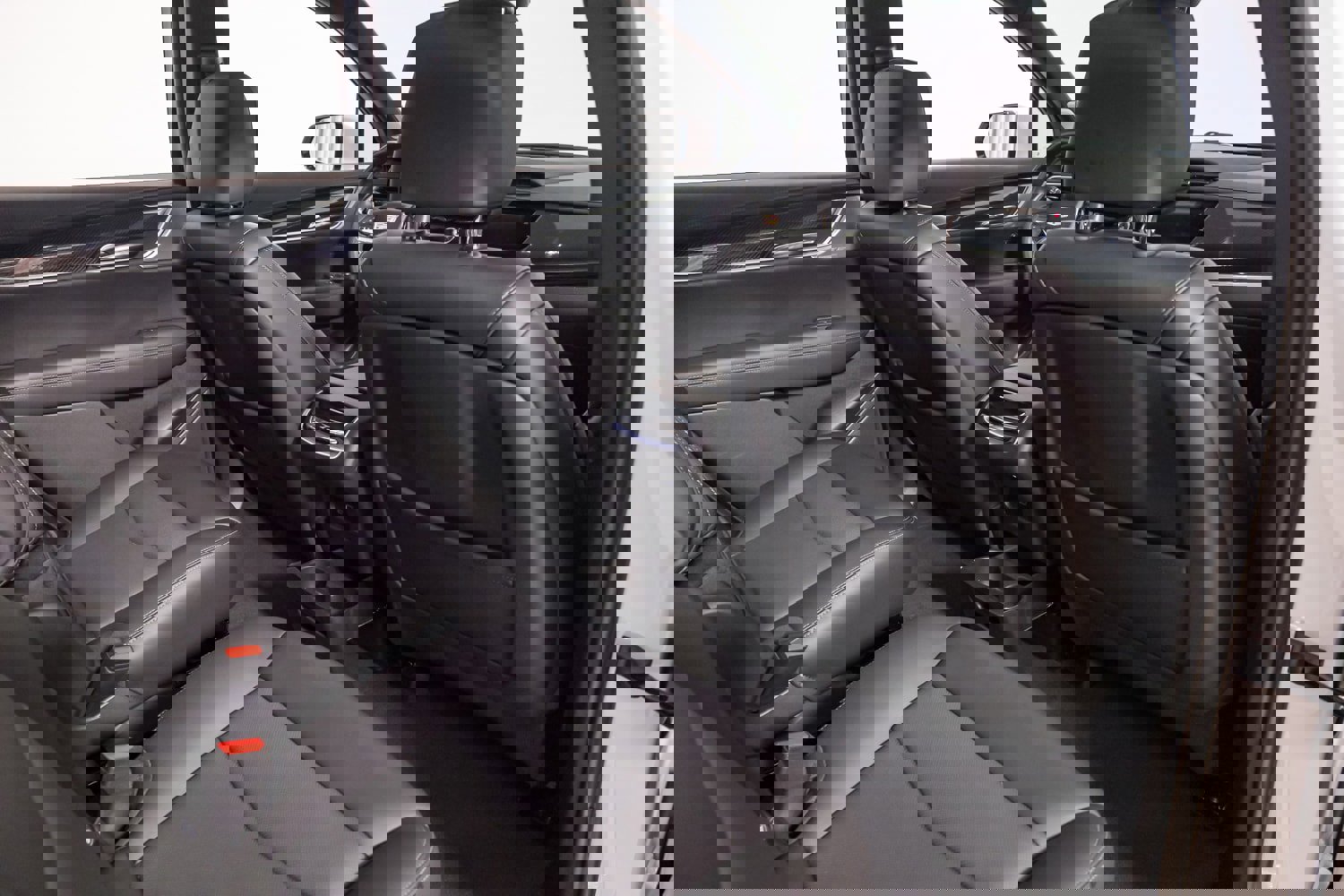 Used 2024 Cadillac XT6 Sport w/ Technology Package image 29