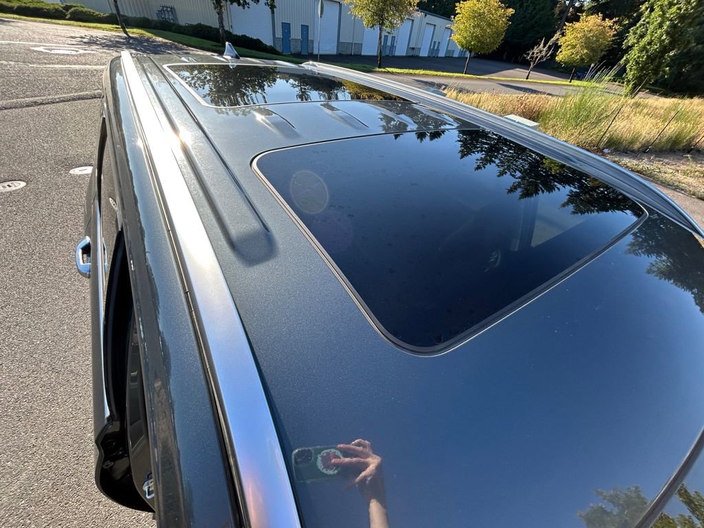 Used 2021 Hyundai Palisade Limited w/ Winter Package image 29