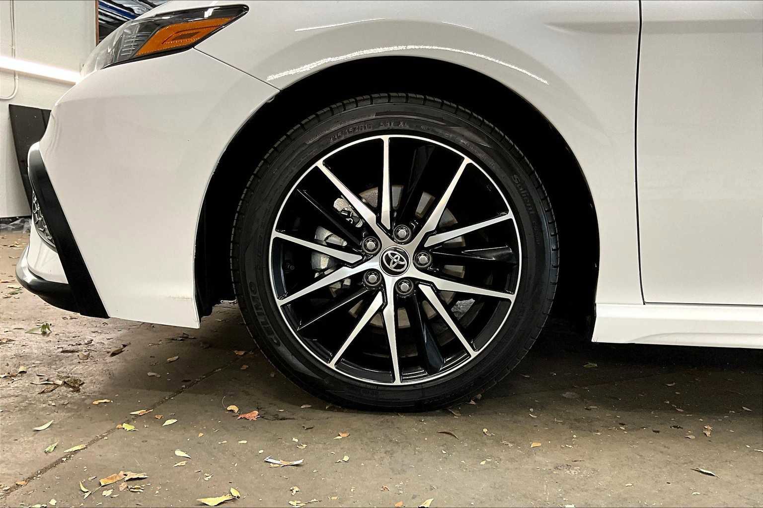 Used 2024 Toyota Camry SE w/ Cold Weather Package image 12