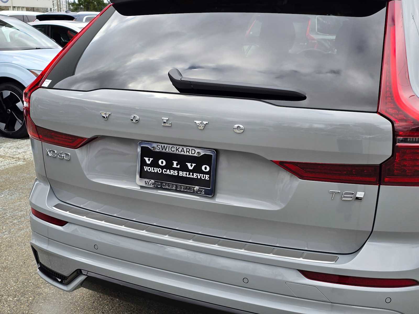 New 2026 Volvo XC60 T8 Plus w/ Protection Package Premier image 15