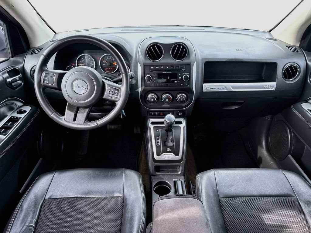 Used 2014 Jeep Compass Latitude FWD image 22