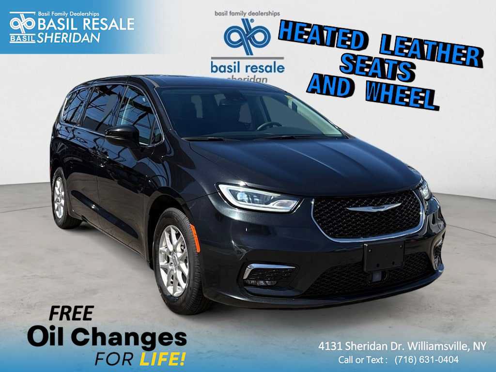 Used 2023 Chrysler Pacifica Touring-L FWD video 1