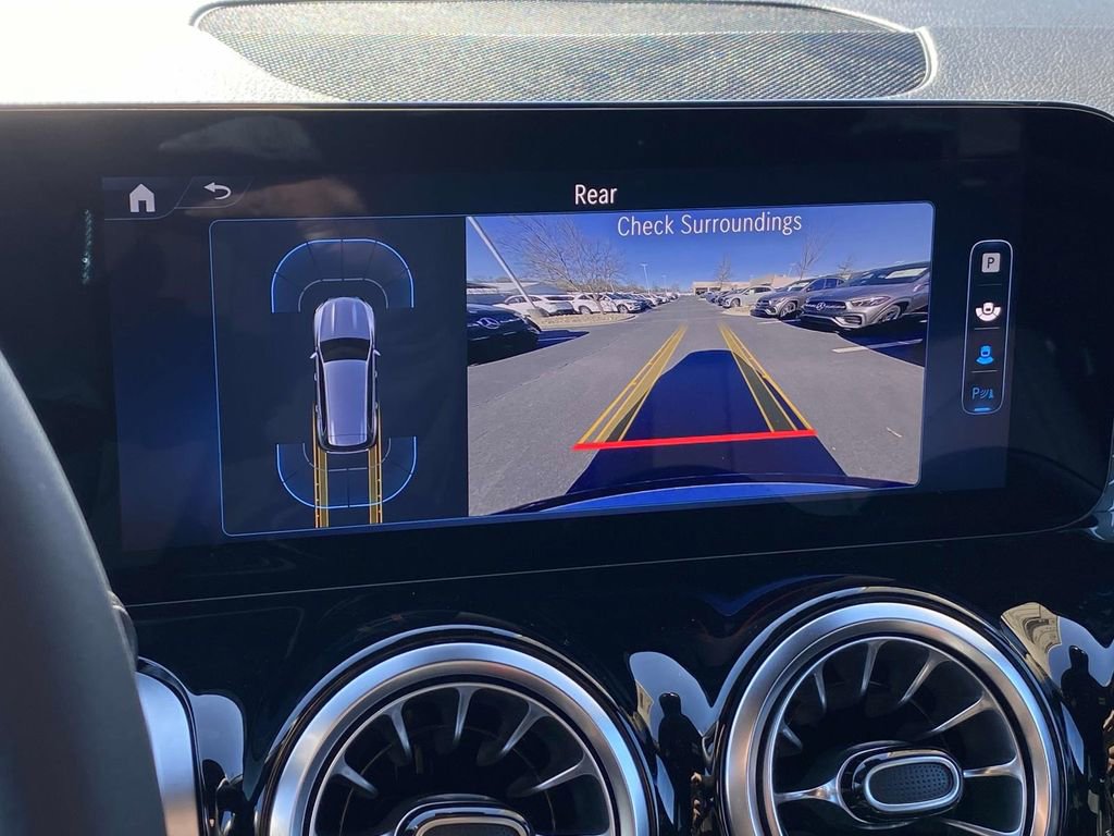 Certified 2025 Mercedes-Benz GLB 250 image 29