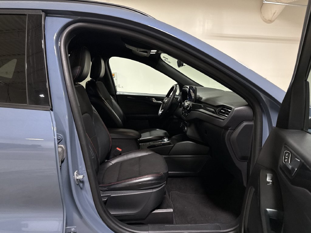 Used 2025 Ford Escape ST-Line Select AWD/4WD image 21