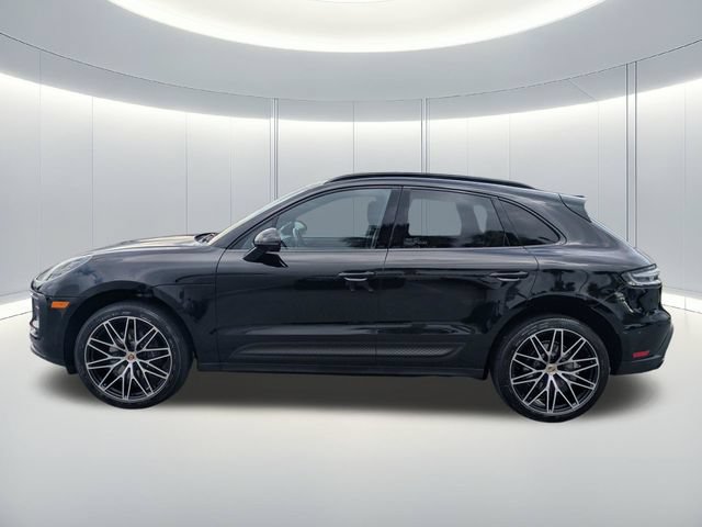 Used 2023 Porsche Macan AWD/4WD image 3
