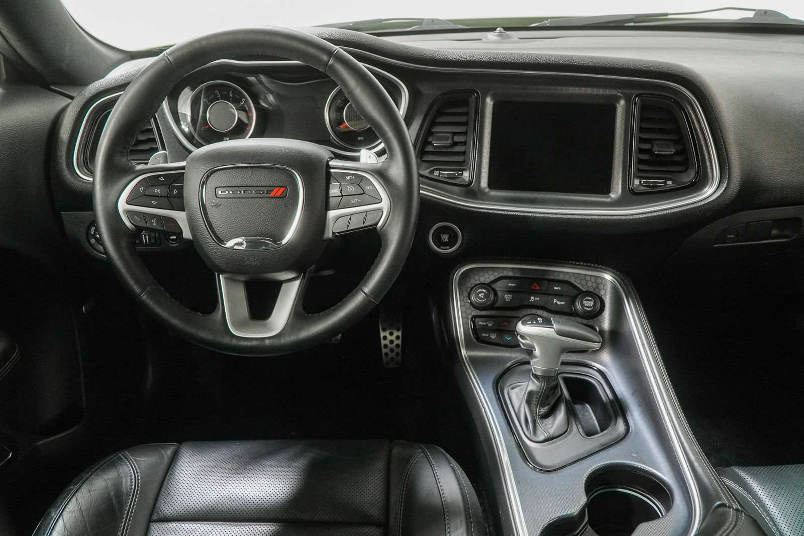 Used 2015 Dodge Challenger R/T Plus RWD image 22