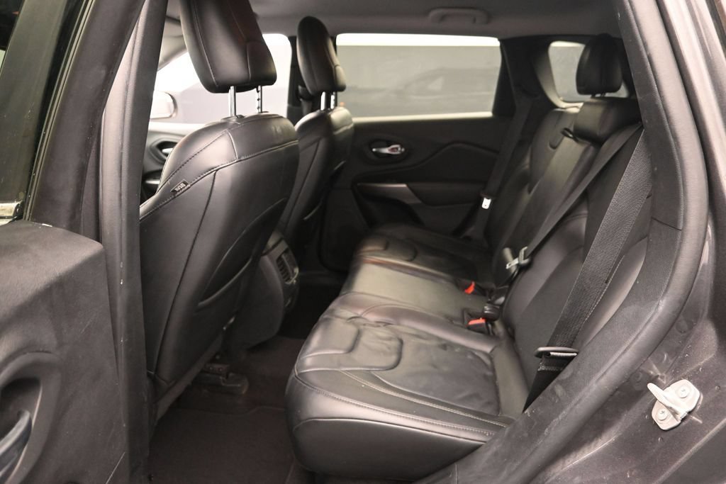 Used 2020 Jeep Cherokee Limited FWD image 13