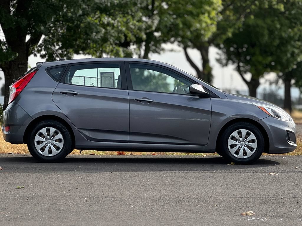 Used 2017 Hyundai Accent SE FWD image 8