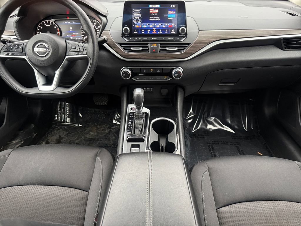 Certified 2024 Nissan Altima 2.5 SV AWD/4WD image 10