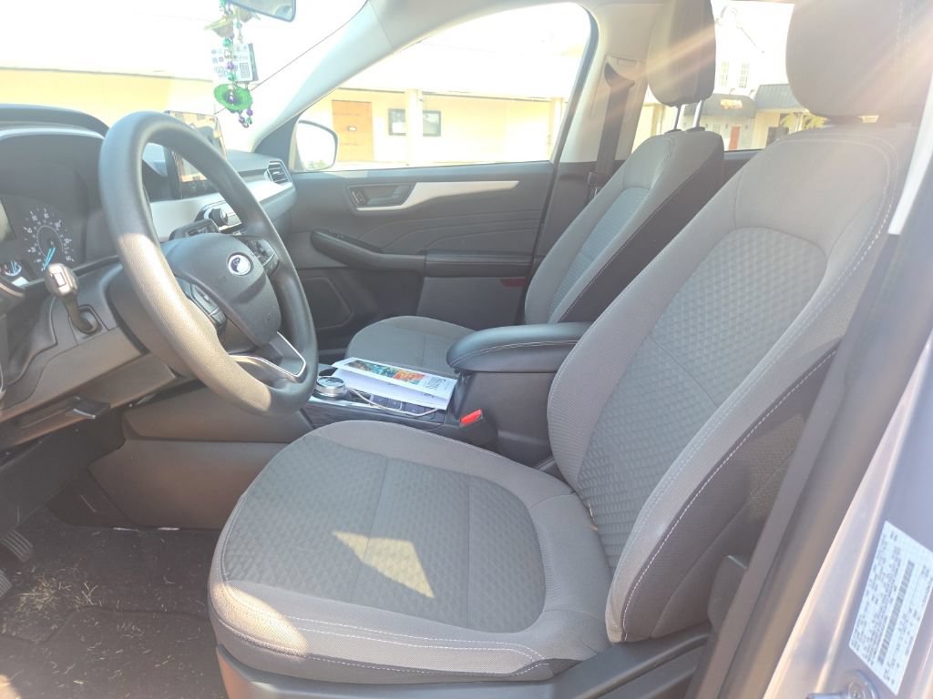 Used 2022 Ford Escape SE FWD image 18