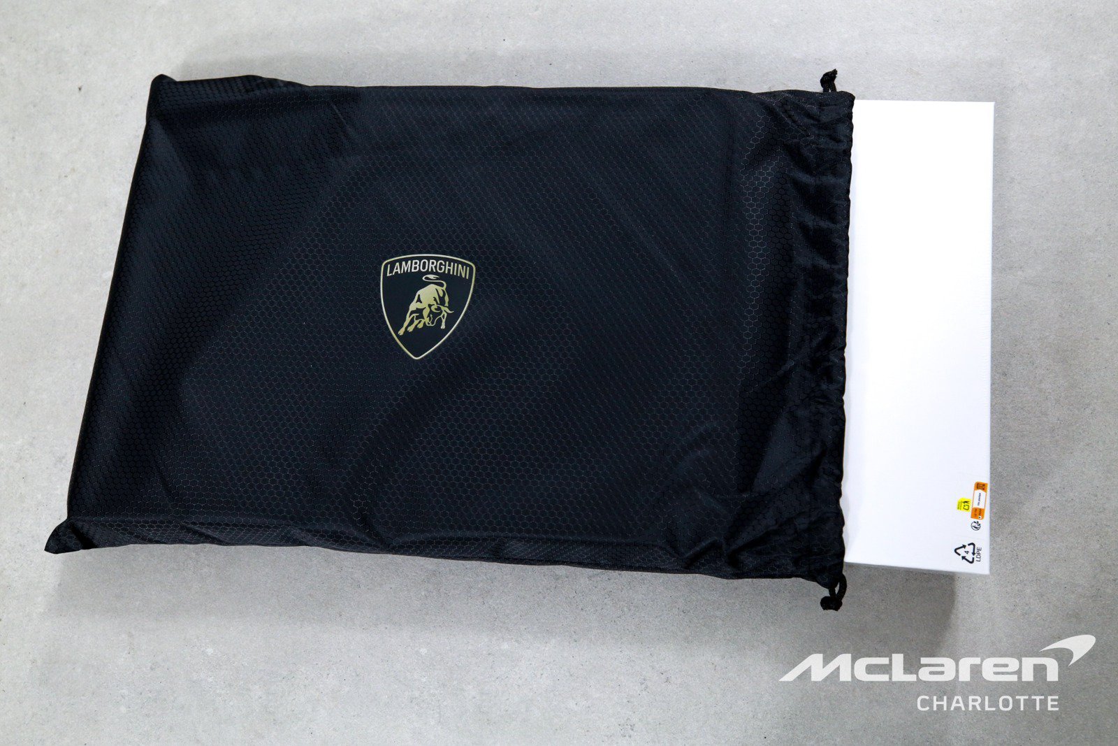 Used 2025 Lamborghini Urus SE AWD/4WD image 31