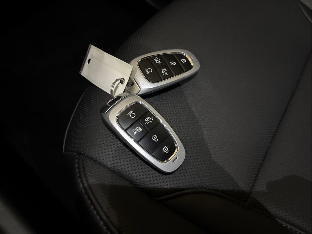 Used 2024 Hyundai Santa Cruz Night AWD/4WD image 40