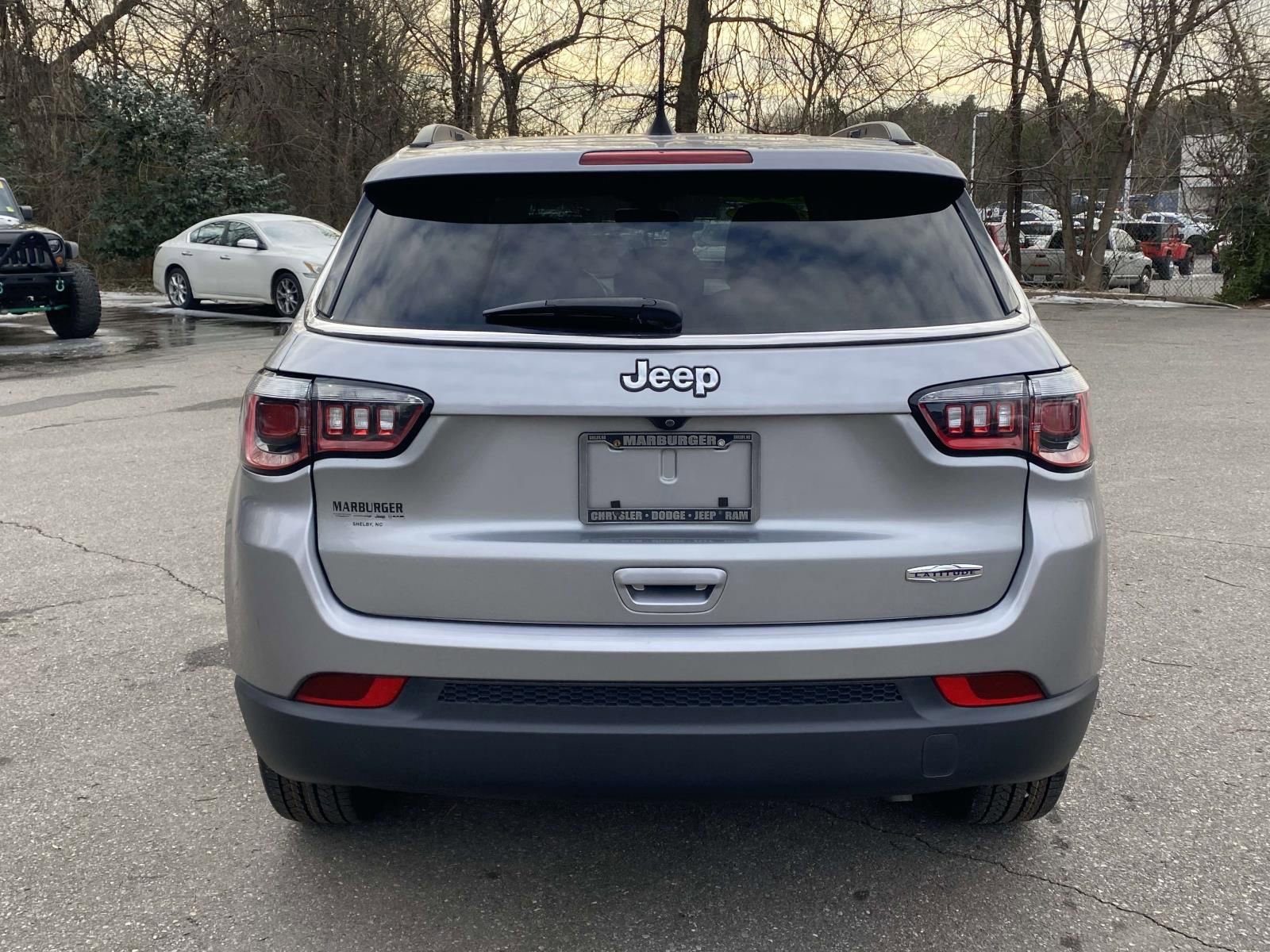 Used 2020 Jeep Compass Latitude image 6