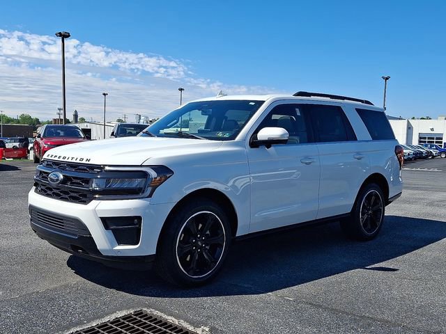 Certified 2023 Ford Expedition Limited AWD/4WD image 3