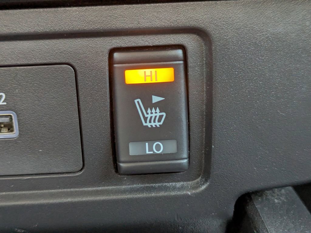 Used 2022 Nissan Frontier SV image 21