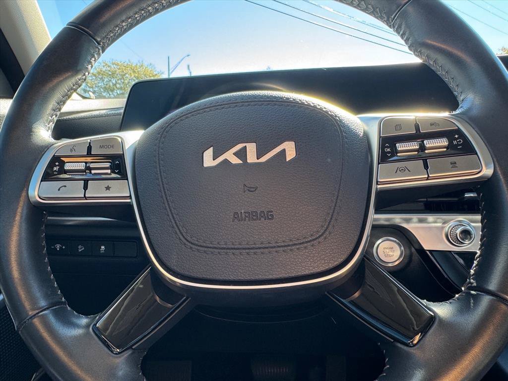 Certified 2024 Kia Telluride LX FWD image 16