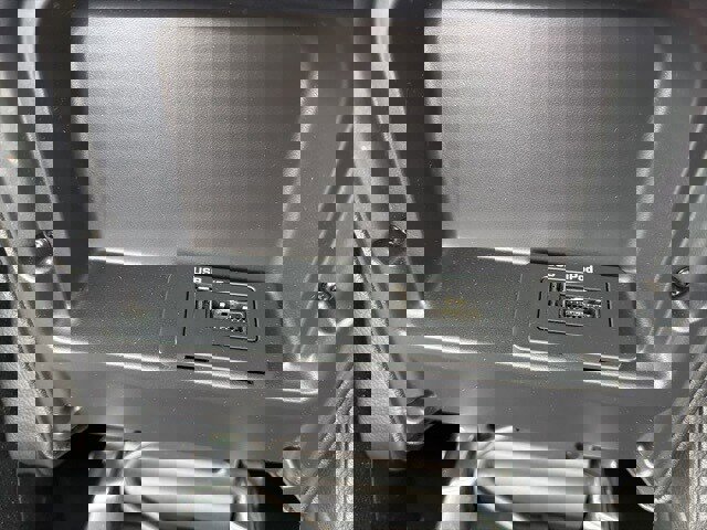 Used 2011 Land Rover LR4 HSE image 31