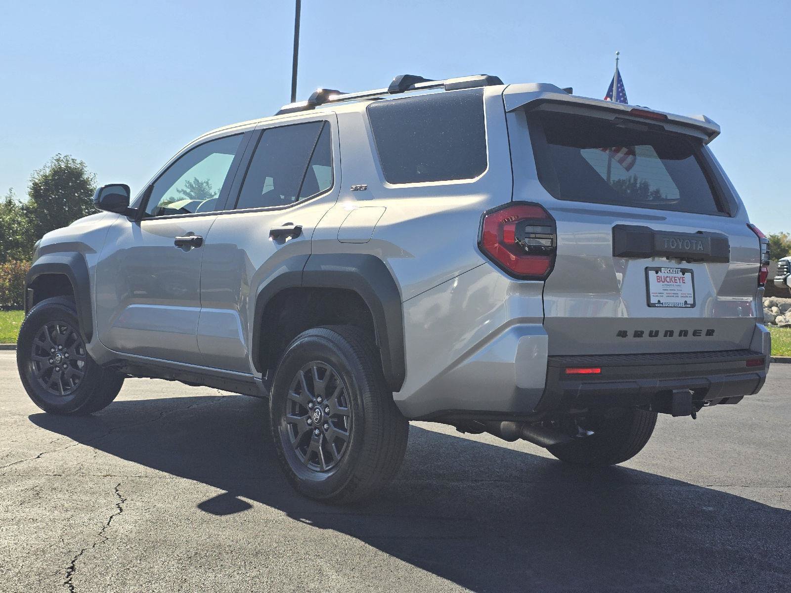 New 2026 Toyota 4Runner SR5 AWD/4WD image 5
