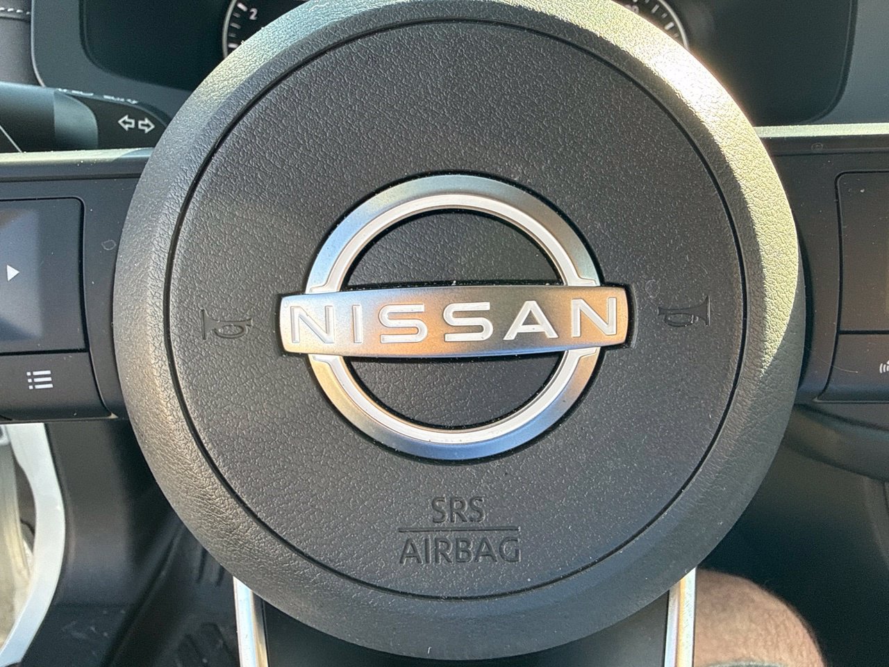 Used 2024 Nissan Pathfinder S FWD image 27