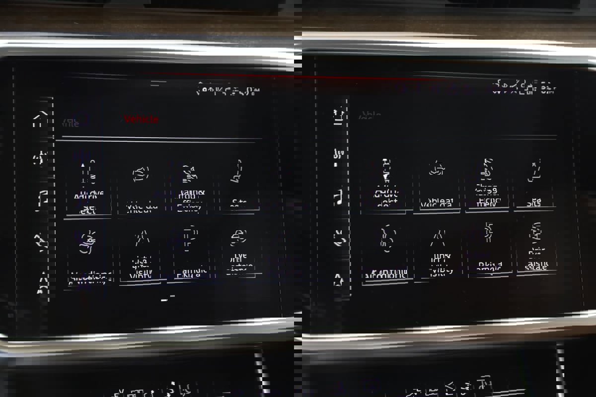 Used 2021 Audi A7 e Premium Plus w/ Black Optic Package image 36