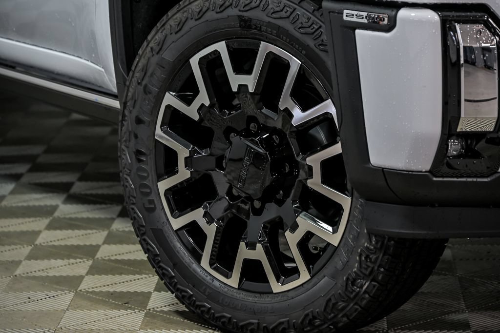 New 2026 GMC Sierra 2500 Denali w/ Denali Reserve Package AWD/4WD image 3