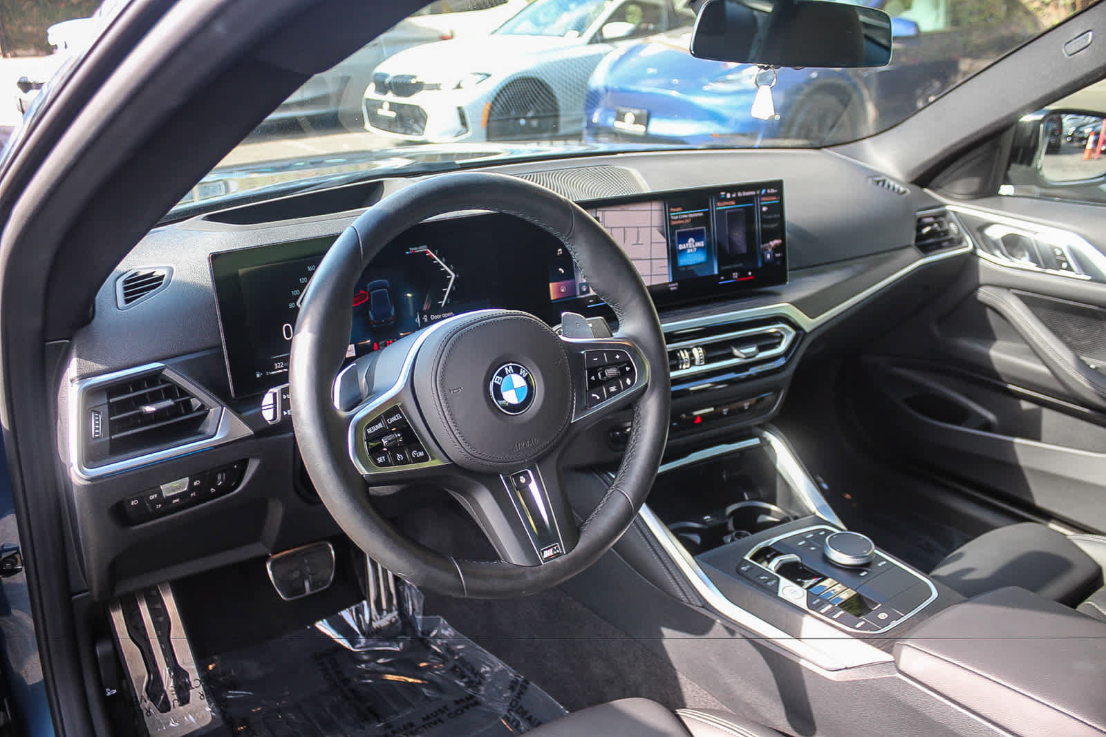 Used 2024 BMW 430i Coupe w/ M Sport Package RWD image 16