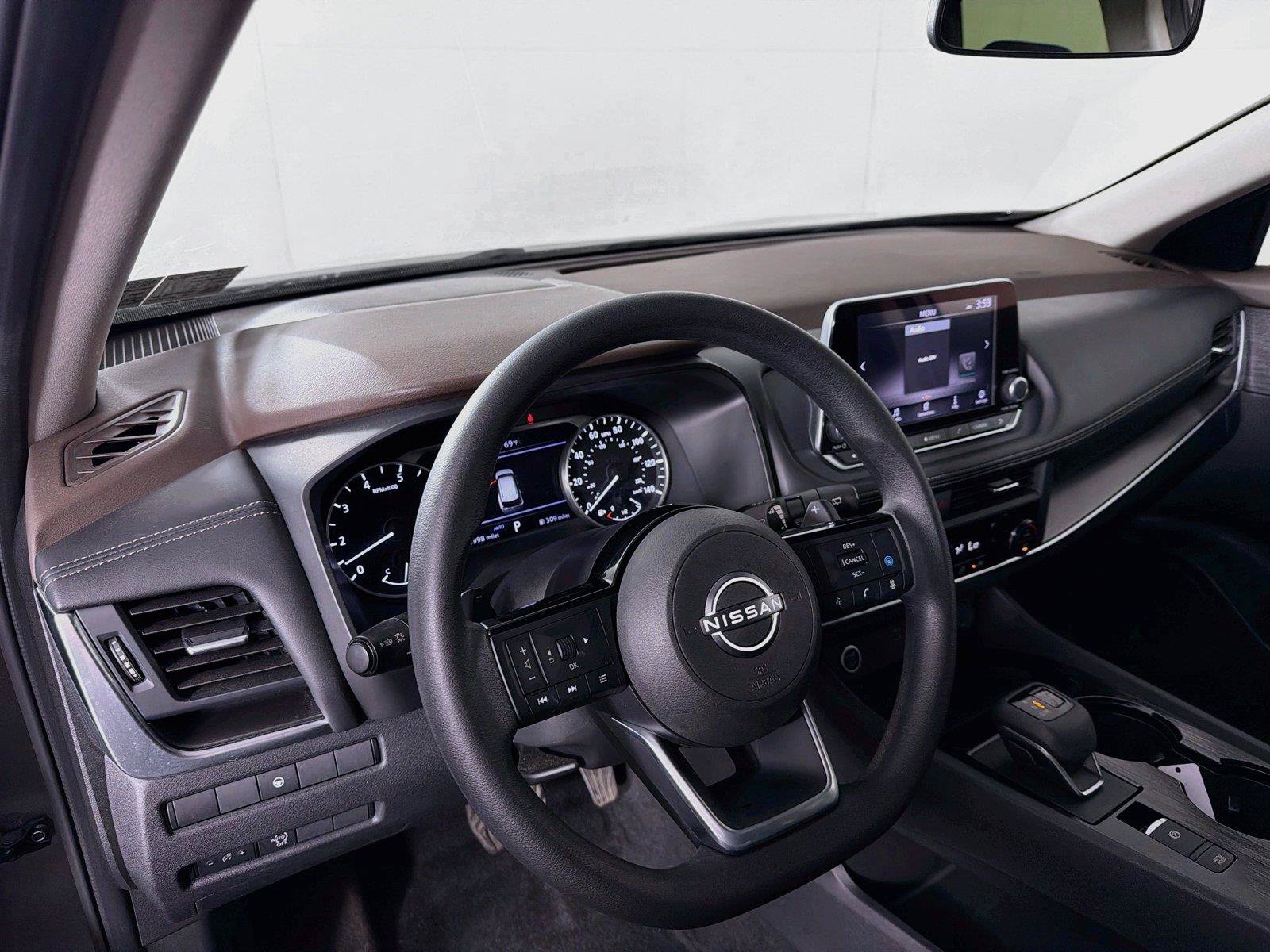 Used 2023 Nissan Rogue SV AWD/4WD image 16