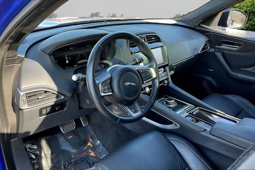 Used 2020 Jaguar F-PACE S image 16