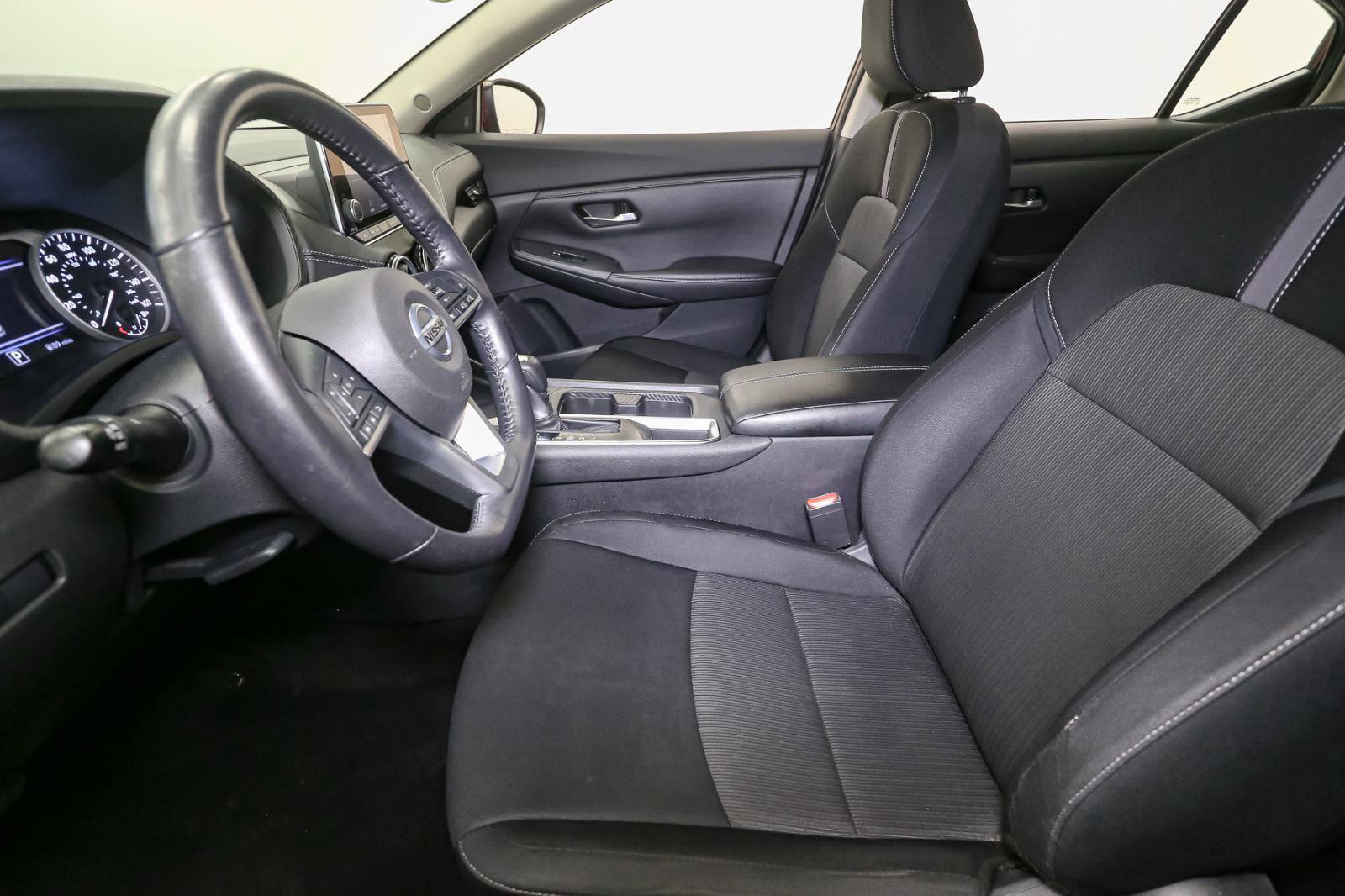 Used 2021 Nissan Sentra SV image 36