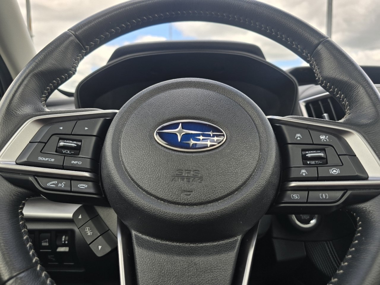Used 2024 Subaru Forester Premium AWD/4WD image 27