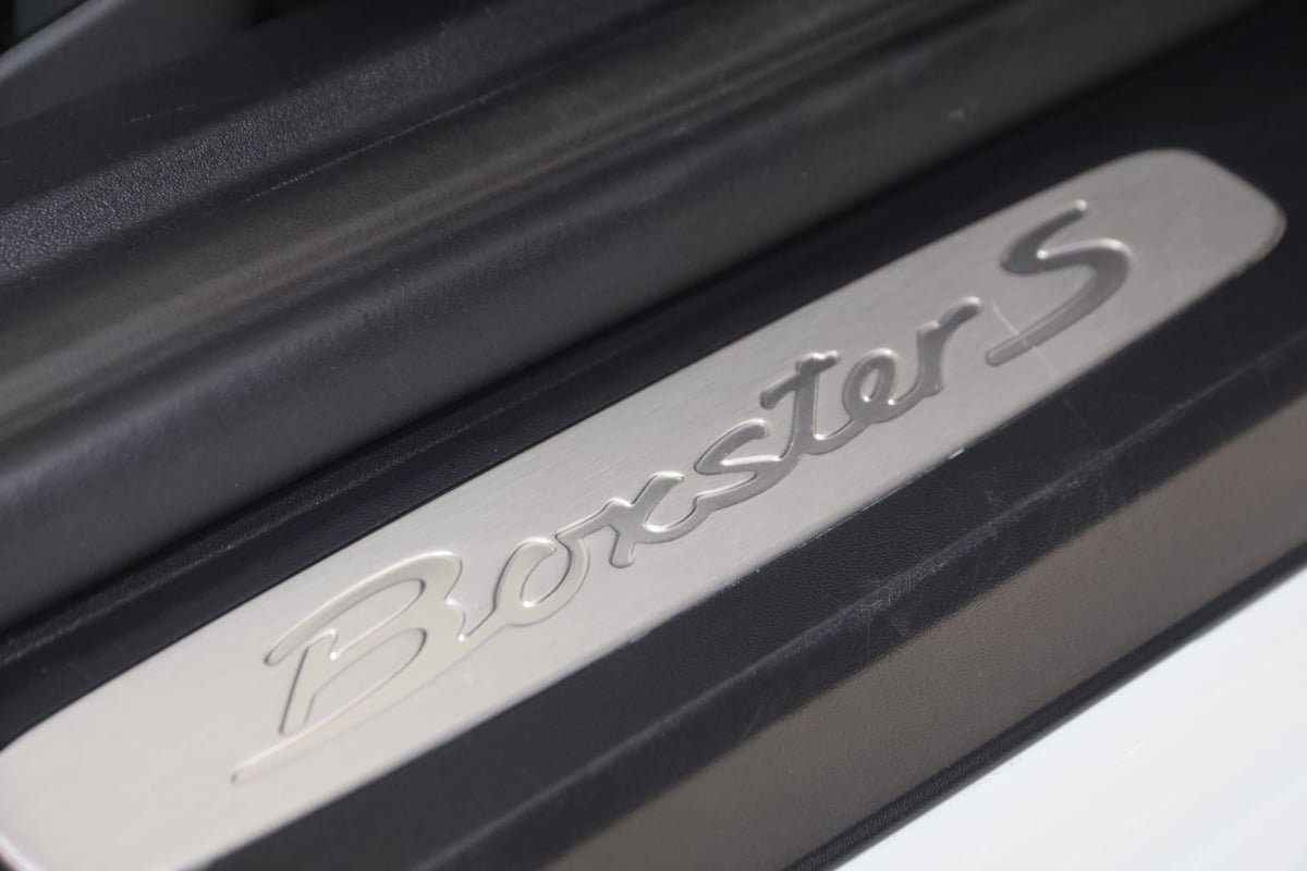 Used 2017 Porsche 718 Boxster S RWD image 15