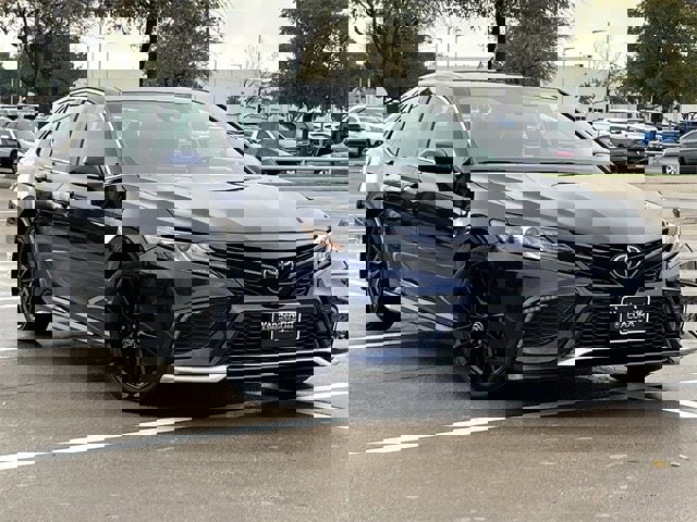 Used 2022 Toyota Camry XSE video 2