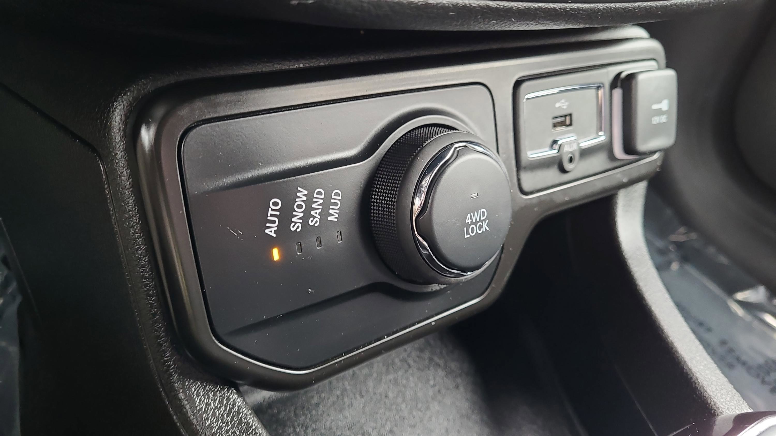 Used 2021 Jeep Renegade Latitude image 22