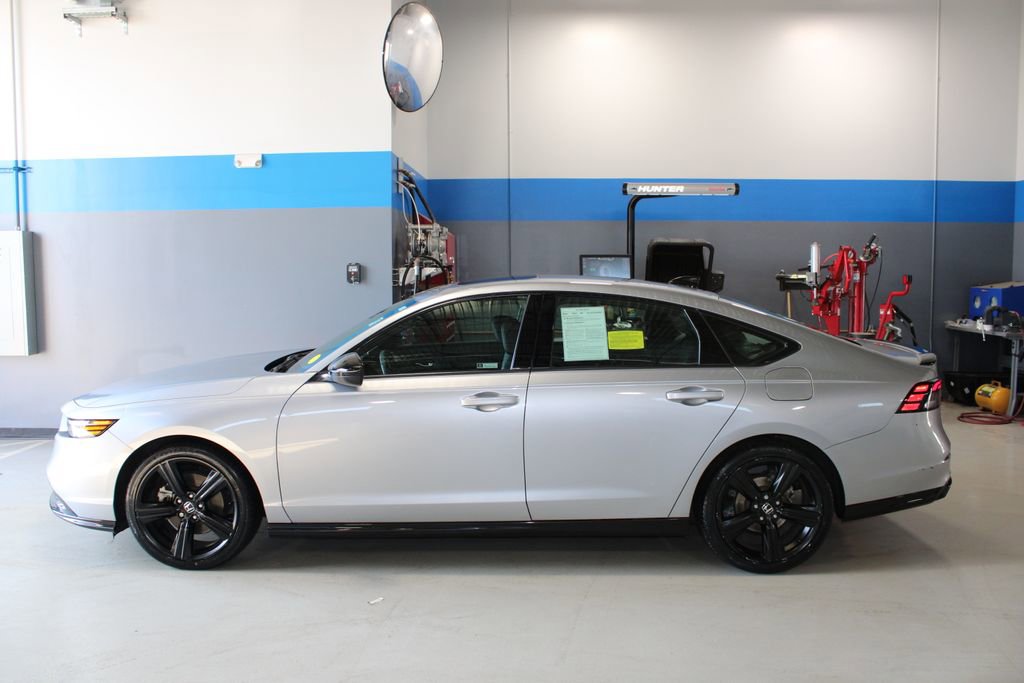 Used 2023 Honda Accord Sport image 13