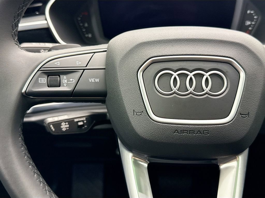 Certified 2025 Audi Q3 2.0T Premium image 11