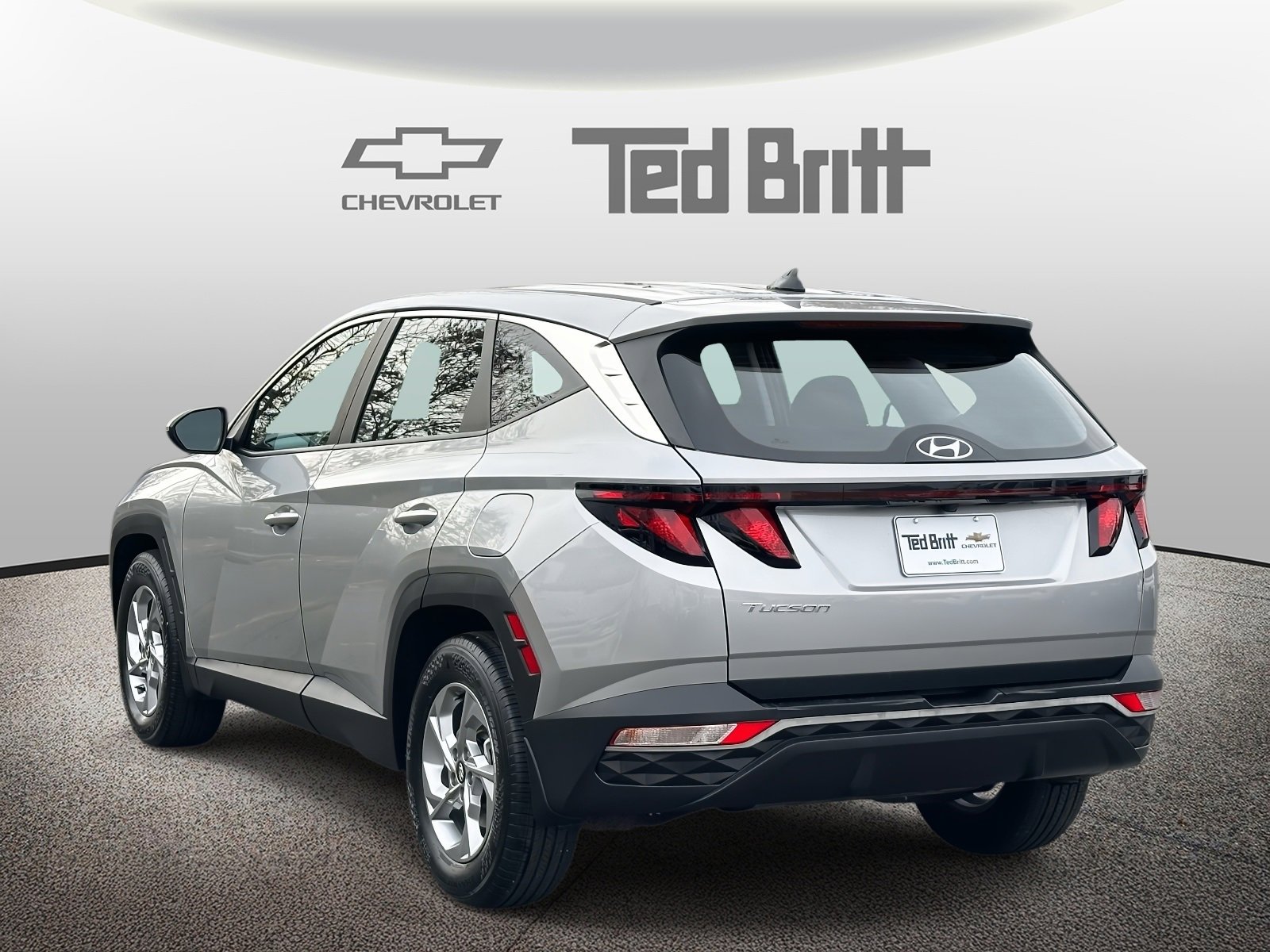 Used 2023 Hyundai Tucson SE image 6