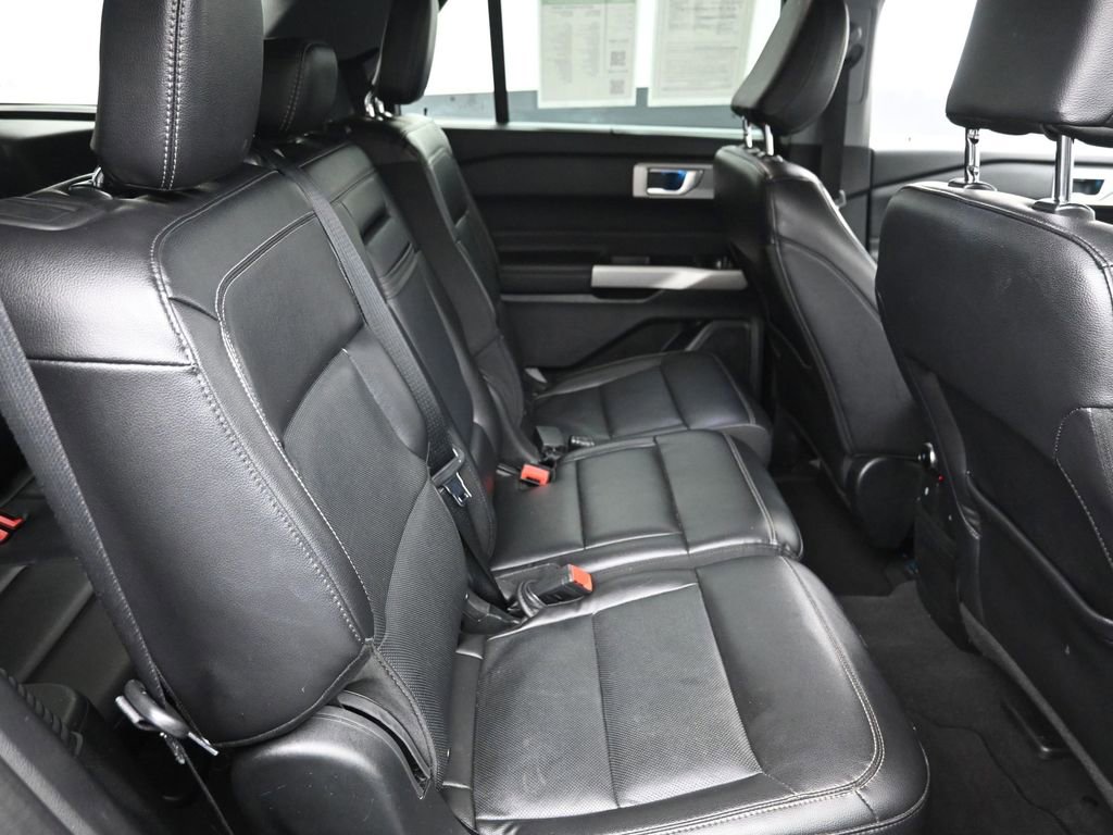 Used 2023 Ford Explorer Limited image 14