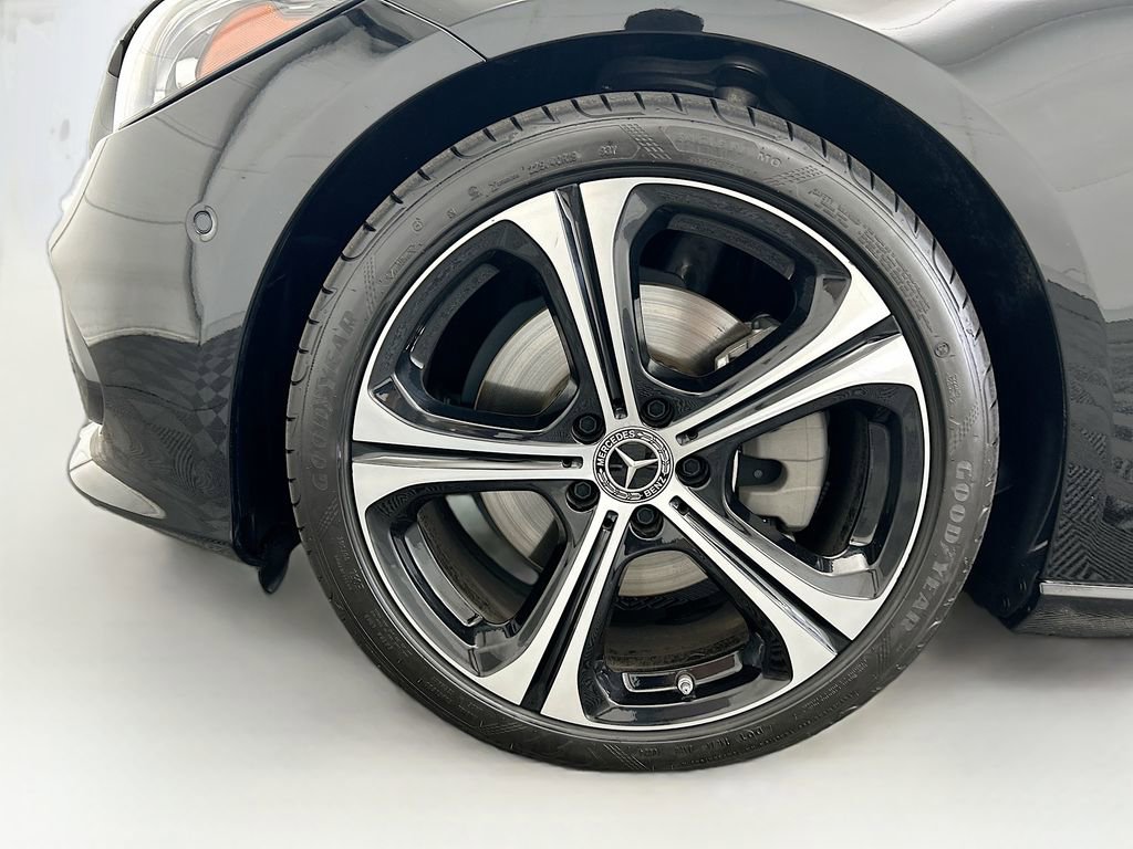 Certified 2025 Mercedes-Benz C 300 Sedan image 28