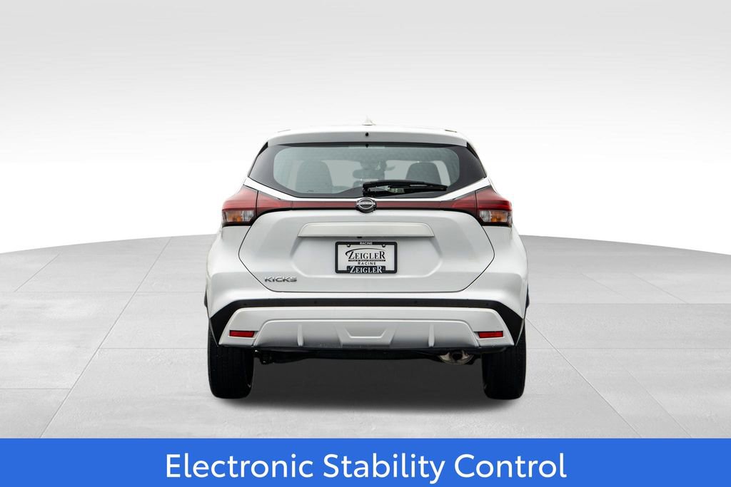 Used 2023 Nissan Kicks S image 6
