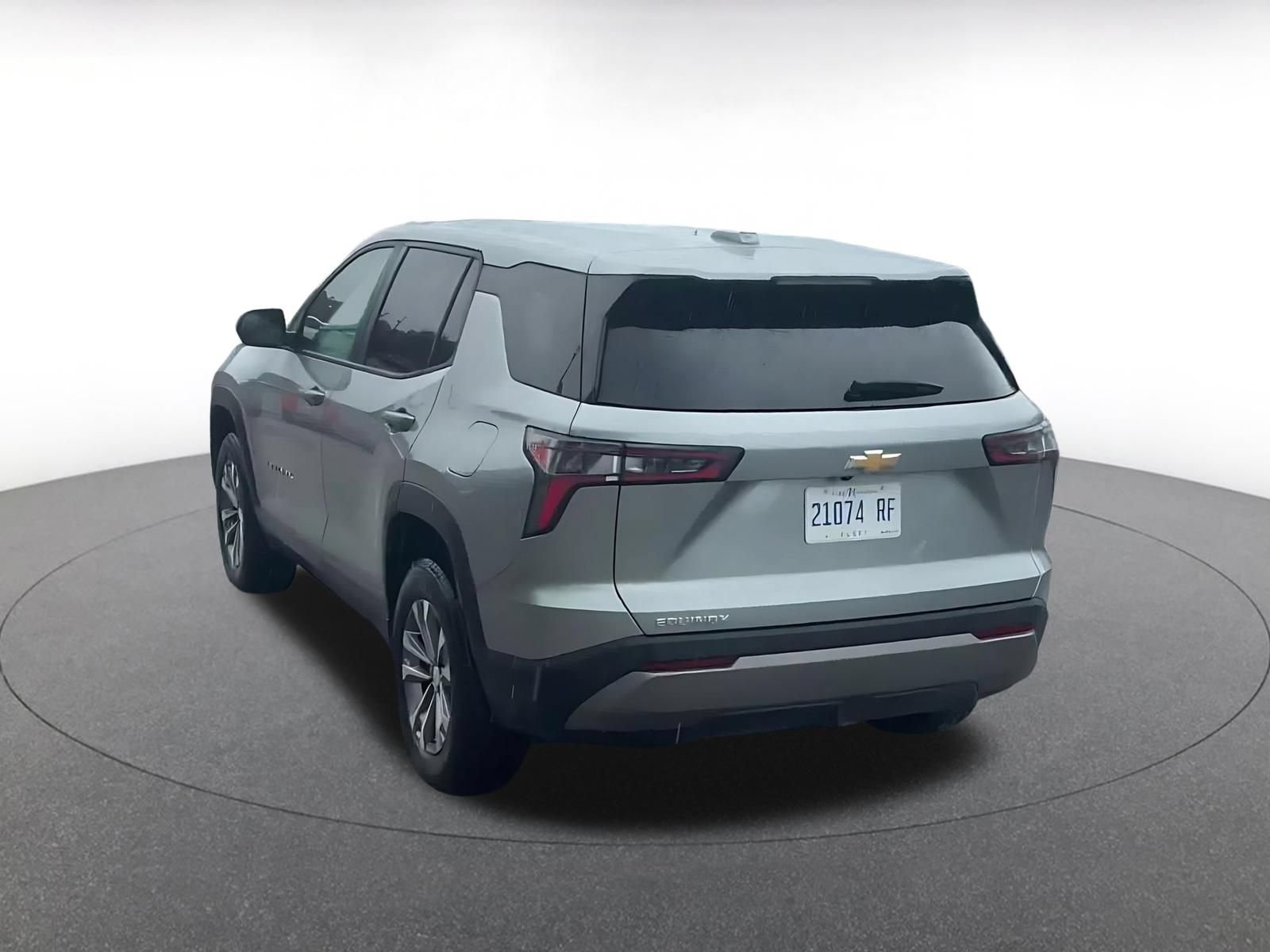 Used 2025 Chevrolet Equinox LT FWD image 11