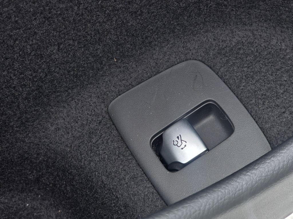 New 2027 Mercedes-Benz E 350 4MATIC Sedan image 34