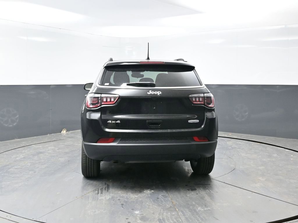 Used 2025 Jeep Compass Latitude image 13