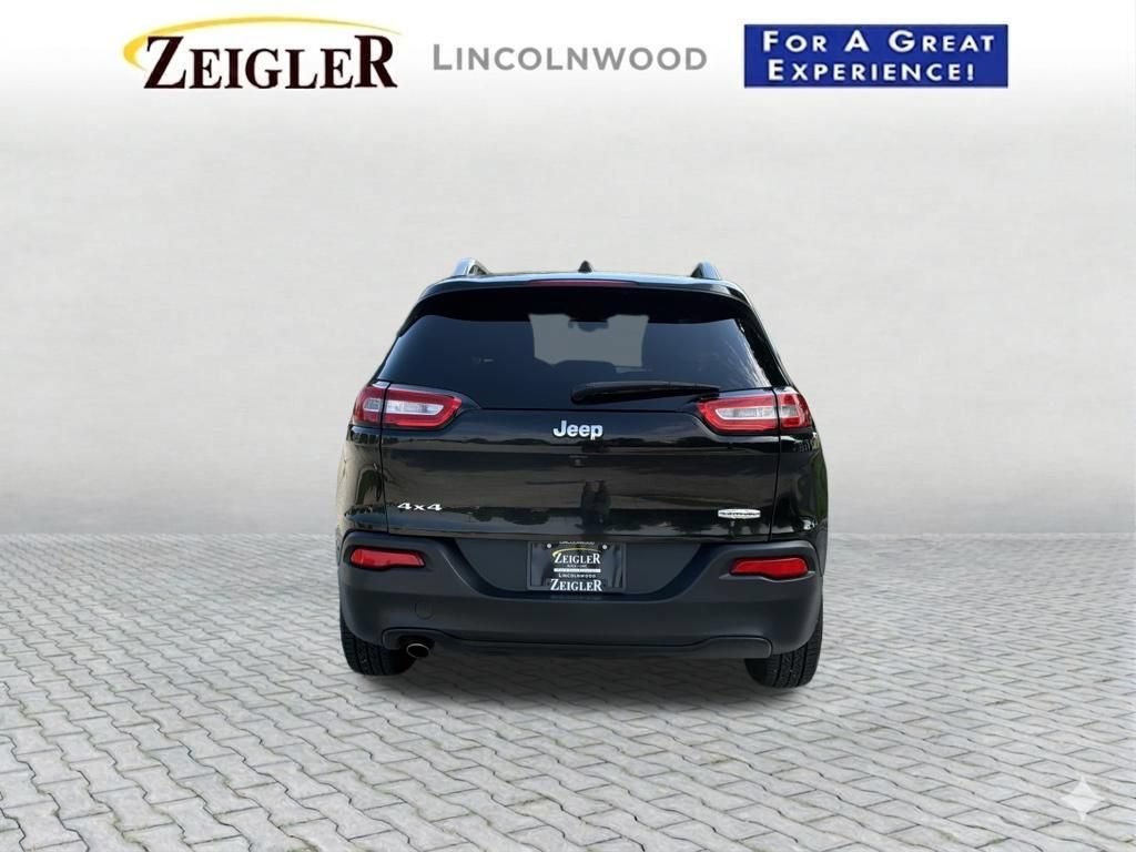 Used 2015 Jeep Cherokee Latitude w/ Cold Weather Group AWD/4WD image 8
