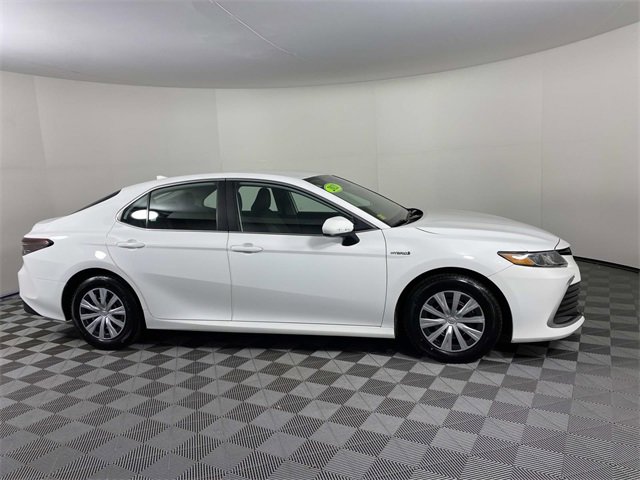 Used 2021 Toyota Camry LE image 10